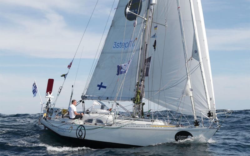 The Golden Globe Race loses a boat