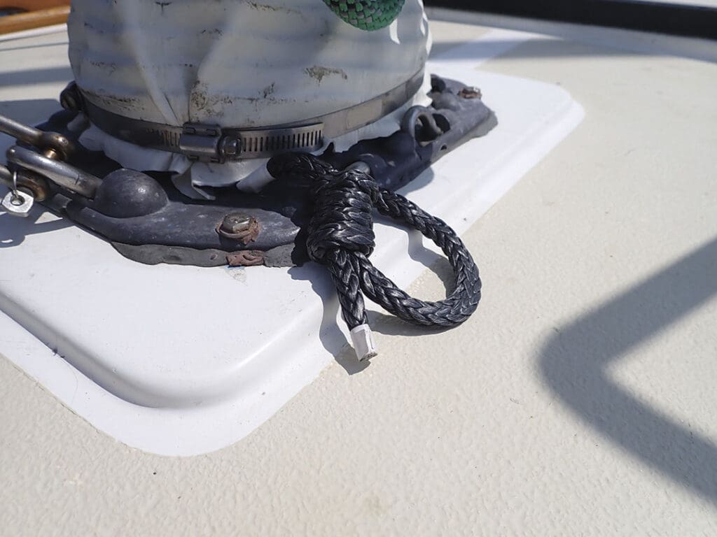 Dyneema loops at the mast, for clipping in.